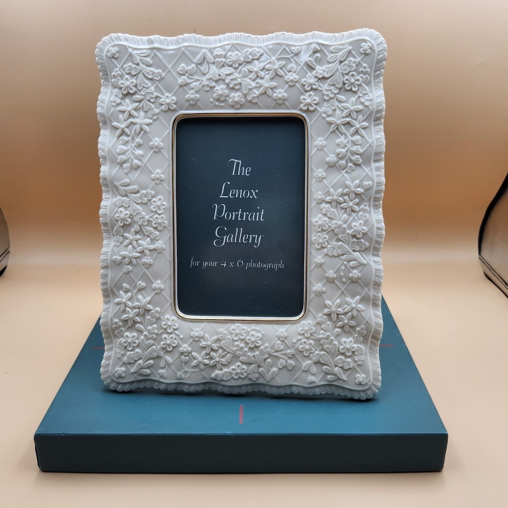 Lenox Wedding Promises Collection Porcelain Ivory Floral 4x6 Photo Picture Frame